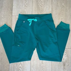 Figs Zamora joggers 🏥🚑 Hunter Green